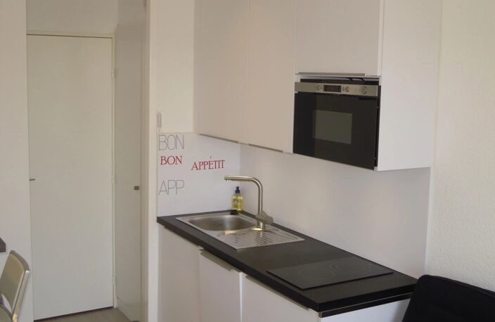 Grimaud - Studio coup de coeur proche plage — photo 4