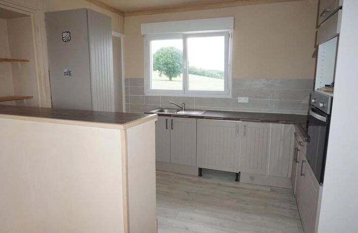 Maison rénovée 2 chambres sous-sol vue campagne — photo 2