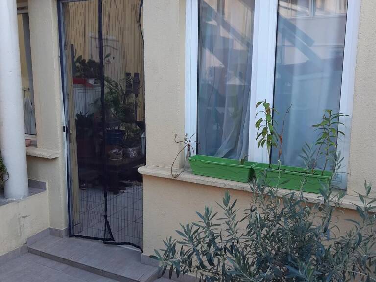 MAISON DE VILLE SAINT ETIENNE AMOUROUX + Terrasse — photo 1