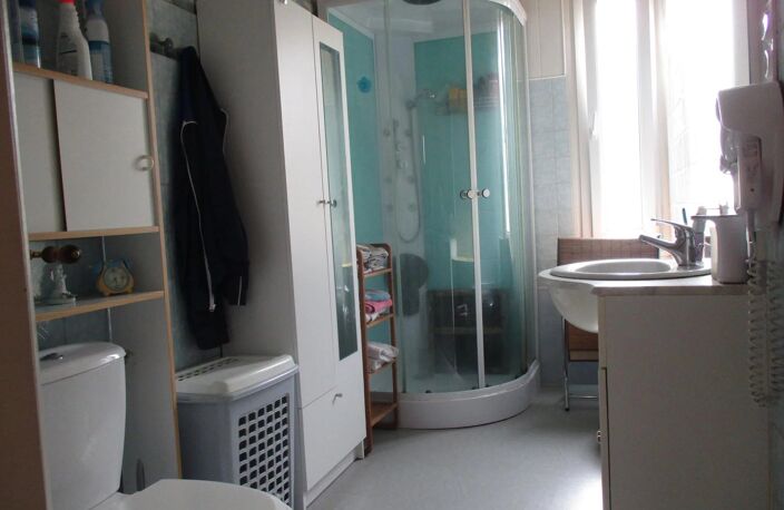 AMF-Maison 4 chambres, sous-sol+garage campingcar — photo 4