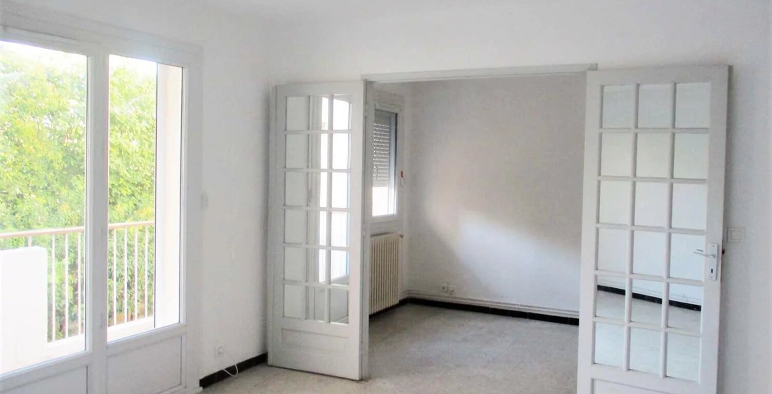 NIMES A 5 MN CENTRE Apt T3 — photo 1