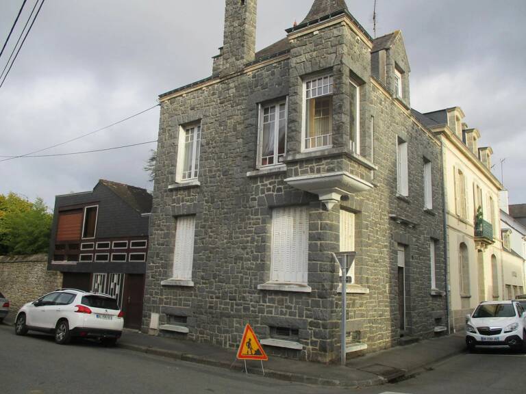 Maison 6 pièces  à vendre  — photo 1