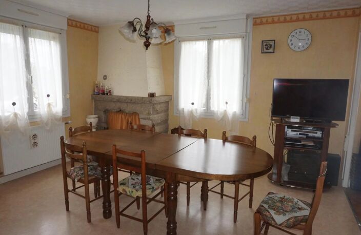 Maison 4 chambres + sous-sol et beau terrain clos — photo 4
