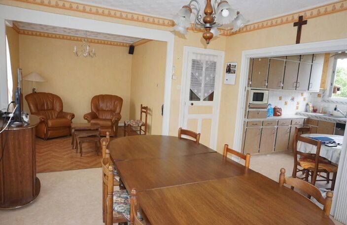 Maison 4 chambres + sous-sol et beau terrain clos — photo 5