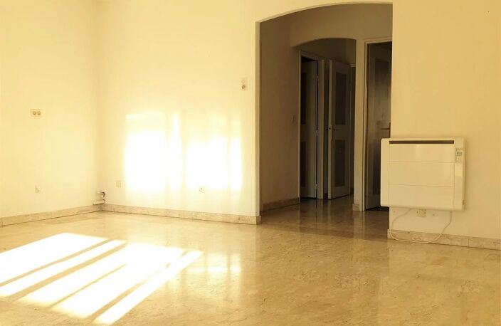 Appartement 2 pièces  66m² avec garage . — photo 4