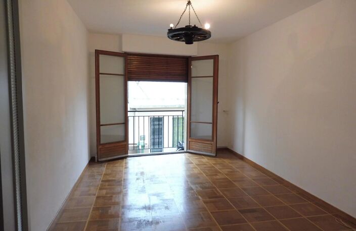 Bien vendu : Appartement  Salon-de-Provence (13300) — photo 4