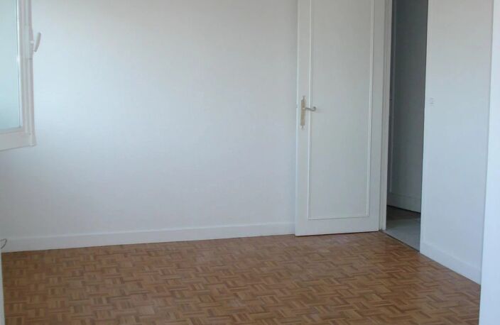 Bien vendu : Appartement  Reims (51100) — photo 3