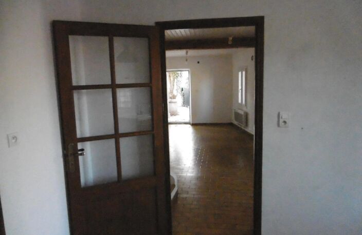 TULETTE - MAISON DE VILLAGE AVEC TERRASSE — photo 5
