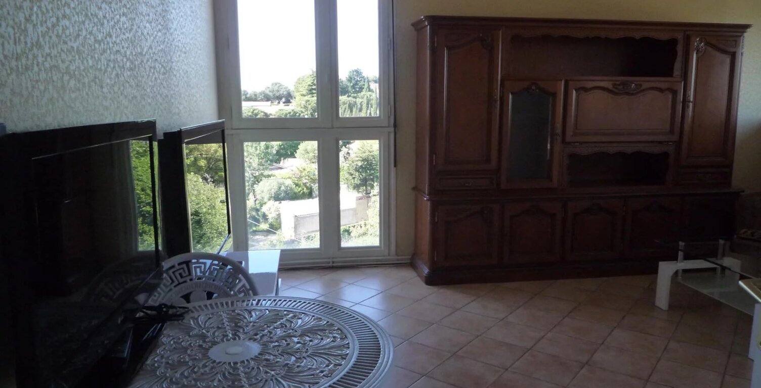 Bien vendu : Appartement  Salon-de-Provence (13300) — photo 1