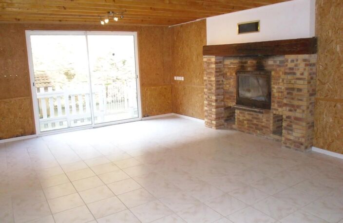 Bien vendu : Maison  Belval-sous-Châtillon (51480) — photo 2