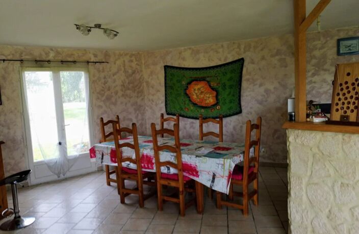 Bien vendu : Maison 115 m² Germignac (17520) — photo 2
