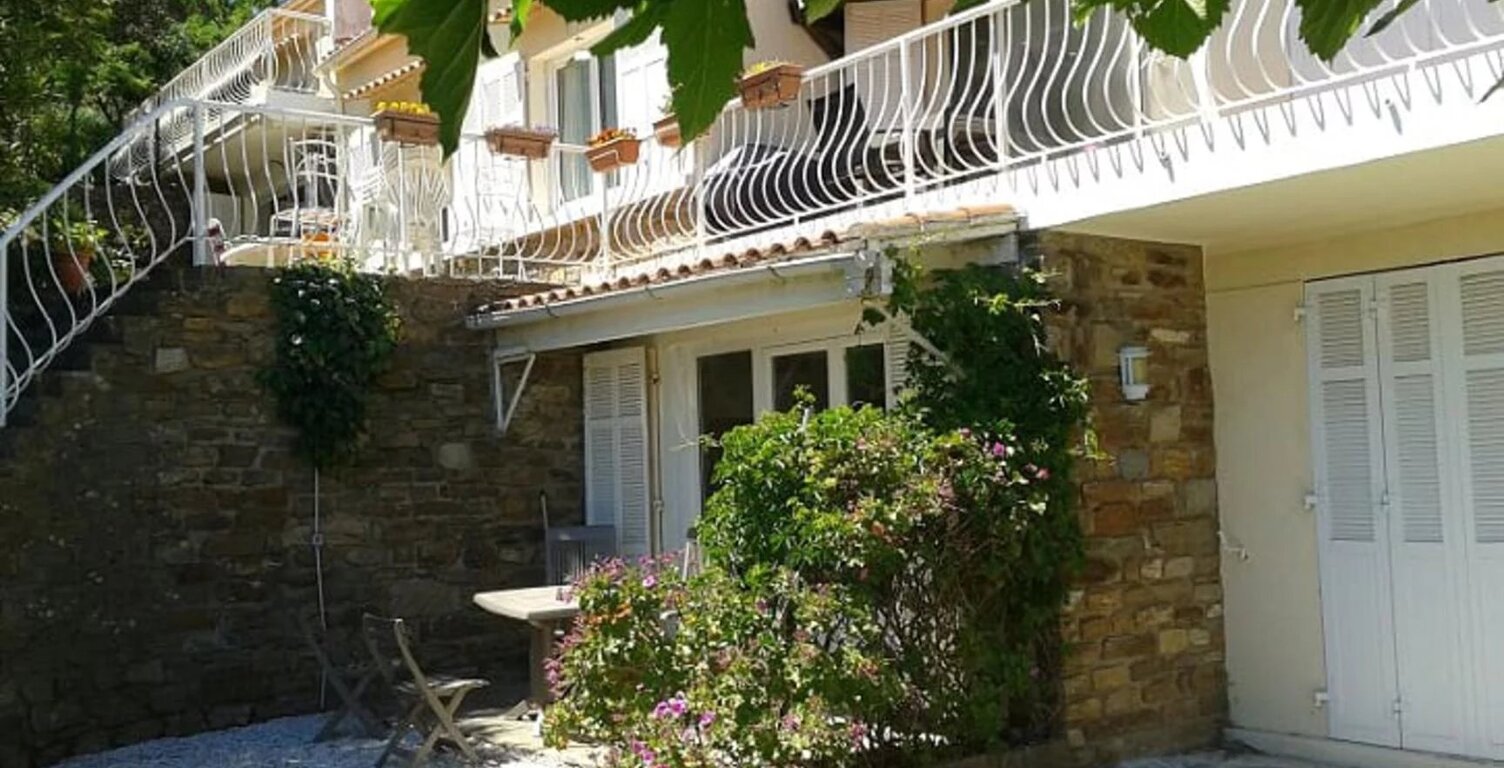 STUDIO 20 m² SAINT CLAIR / LE LAVANDOU / VUE MER — photo 1