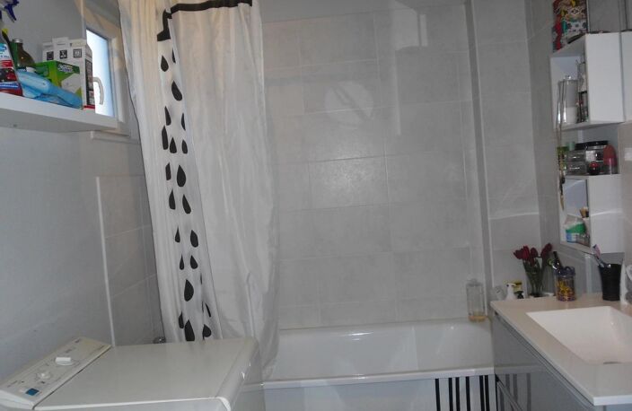 Bien vendu : Appartement  Reims (51100) — photo 5