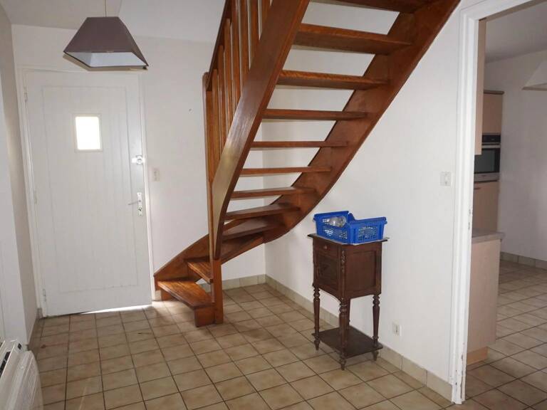 Maison 3 chambres, garage au bourg — photo 1
