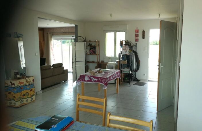 Bien vendu : Maison 100 m² Germignac (17520) — photo 2
