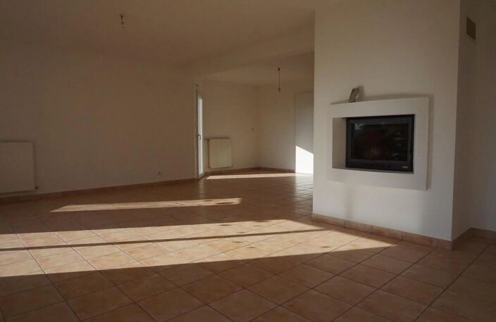Maison de 2003 4 chambres 800m² de terrain — photo 3