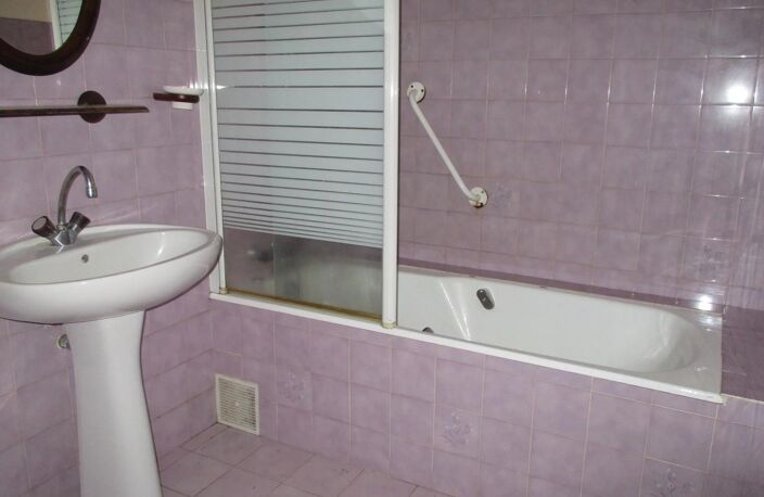 Maison en pierres 4 chambres + dépendance — photo 3