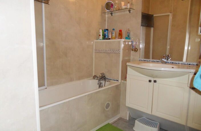 Bien vendu : Appartement  Salon-de-Provence (13300) — photo 4