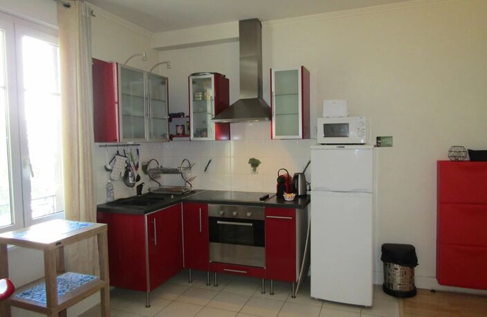 Bien vendu : Appartement  Reims (51100) — photo 2