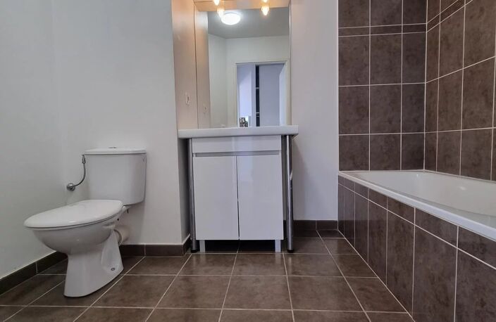 appartement 2 pièces 44m² avec balcon et parking. — photo 4