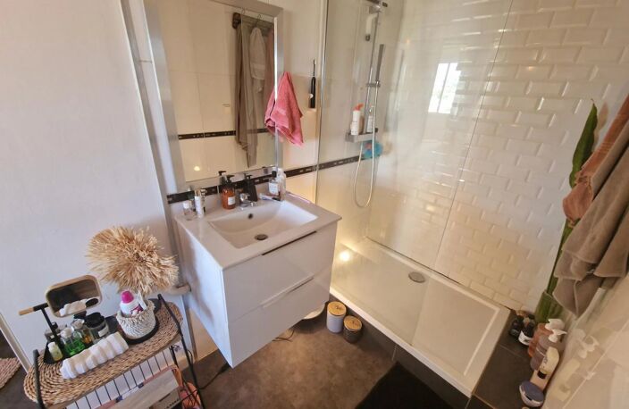 Appartement T2 + terrasse — photo 4