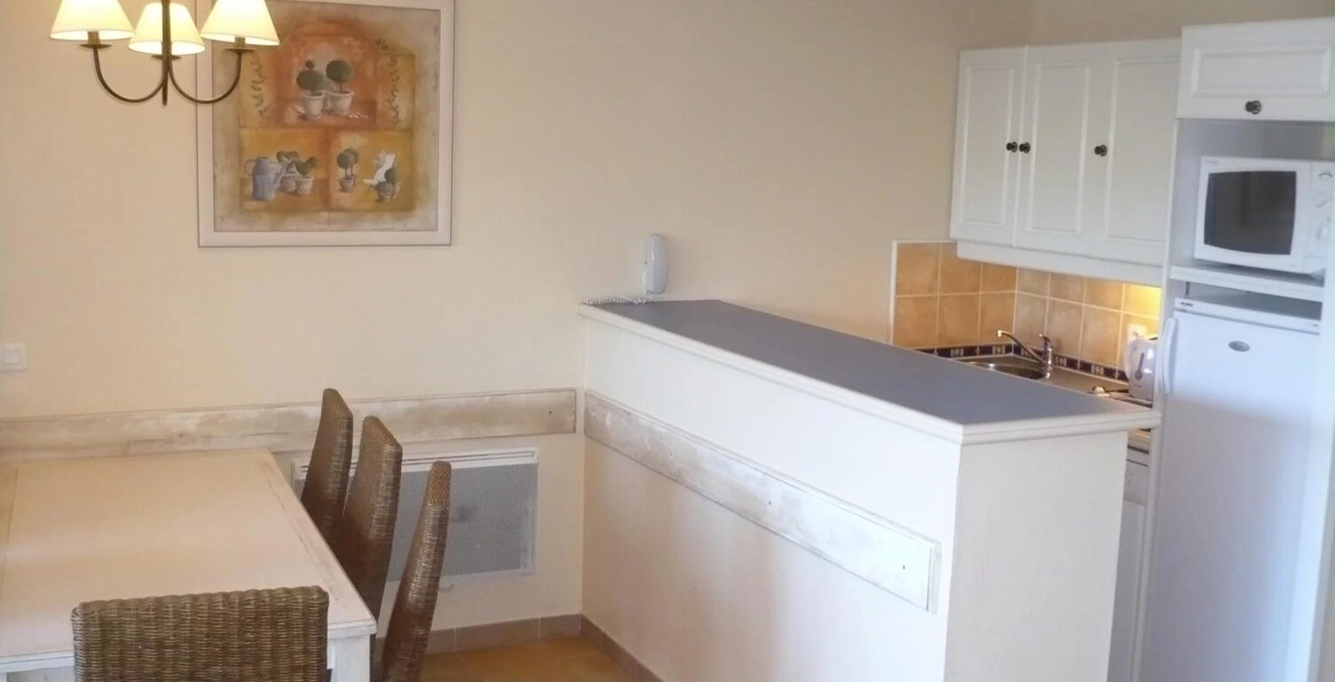 GRIMAUD - APPT 2 CHAMBRES DANS RESIDENCE PRIVEE — photo 1
