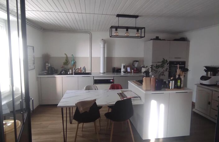Maison en pierres 3 chambres garage terrain 1200M² — photo 2