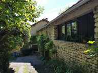 PROPRIÉTÉ, SITUÉE AU CALME DANS UN HAMEAU PROCHE D — photo 3