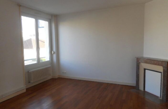 Bien vendu : Appartement  Reims (51100) — photo 2