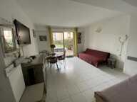 SOUS OFFRE - LE LAVANDOU STUDIO  A 20 METRES DE LA — photo 3