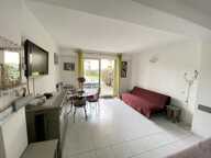 SOUS OFFRE - LE LAVANDOU STUDIO  A 20 METRES DE LA — photo 4