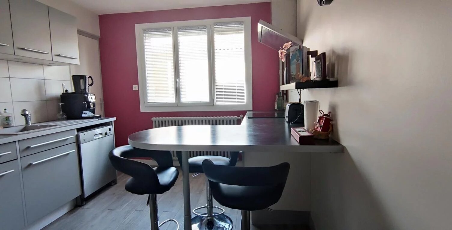 APPARTEMENT T4  + CAVE + GARAGE - Très bon état — photo 1