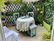 LORGUES  -  DUPLEX ATYPIQUE T3 avec TERRASSE — photo 3