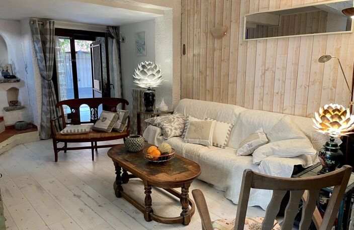 LORGUES  -  DUPLEX ATYPIQUE T3 avec TERRASSE — photo 4
