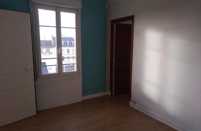 APPARTEMENT T4 - REIMS JEAN-JAURES - 99 M² — photo 3
