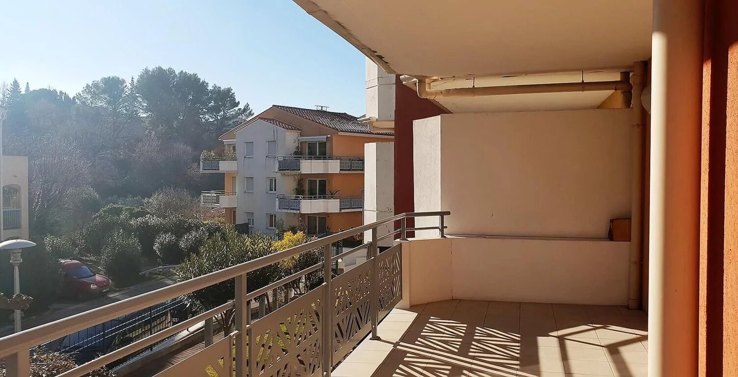 VENDU appartement type F3 avec terrasse 16m² et garage — photo 1