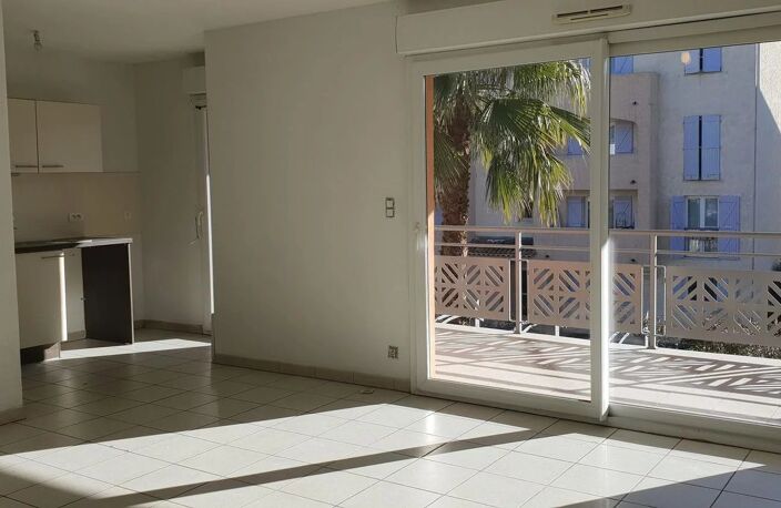 VENDU appartement type F3 avec terrasse 16m² et garage — photo 2