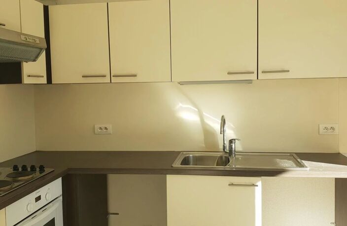 VENDU appartement type F3 avec terrasse 16m² et garage — photo 5