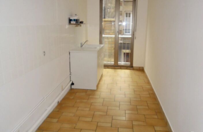 Bien vendu : Appartement  Reims (51100) — photo 2