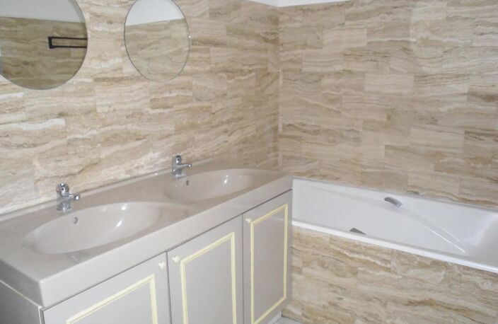 Bien vendu : Appartement  Reims (51100) — photo 4