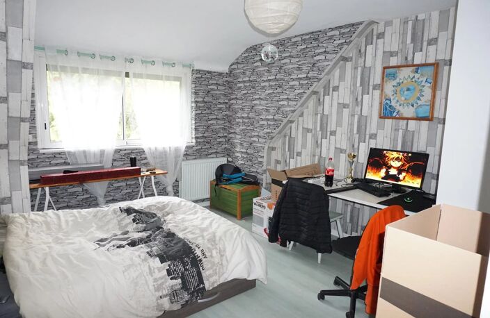 LOCMINE-GRANDE MAISON FAMILIALE 168 M² 2700 M² — photo 4
