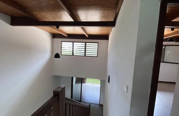 REMIRE-MONTJOLY - APPARTEMENT T 3 — photo 4