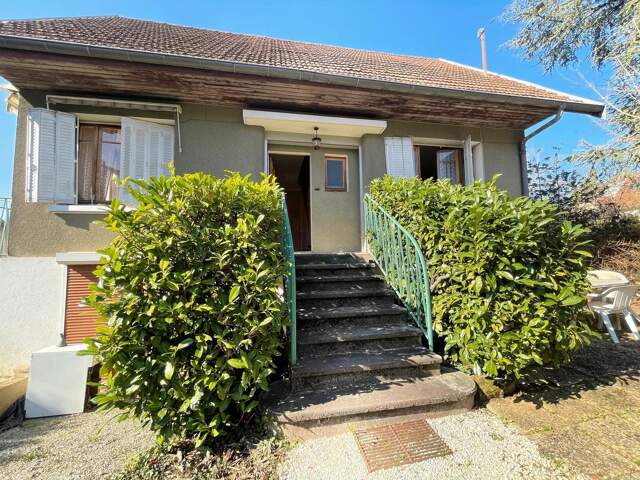 BESANCON - QUARTIER LEO LAGRANGE - MAISON A RENOVE — photo du bien