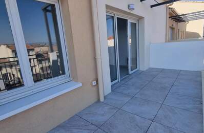 Appartement 3 pièces avec balcon et garage  . — photo du bien