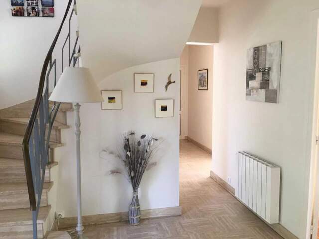 MAISON DE PLAIN-PIED - 4 CHAMBRES - GARAGE — photo du bien