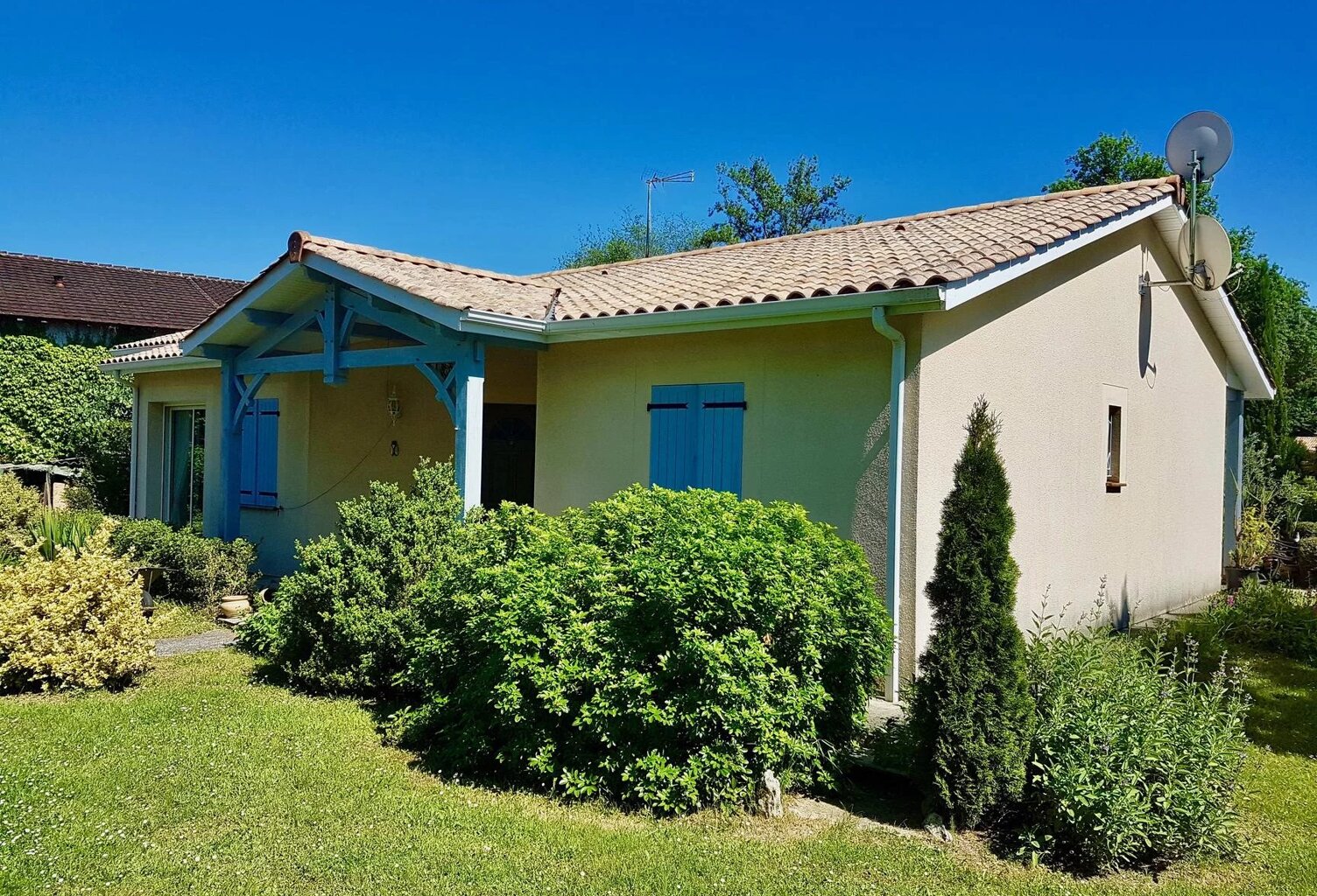 Bien vendu : Maison  Saint-Médard-de-Guizières (33230) — photo 1