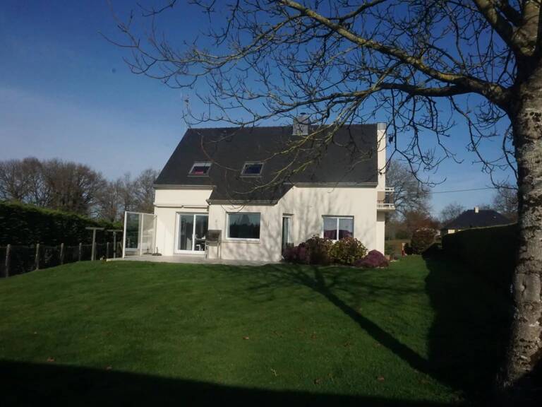 Maison 4 chambres au bourg de Malguénac — photo 1