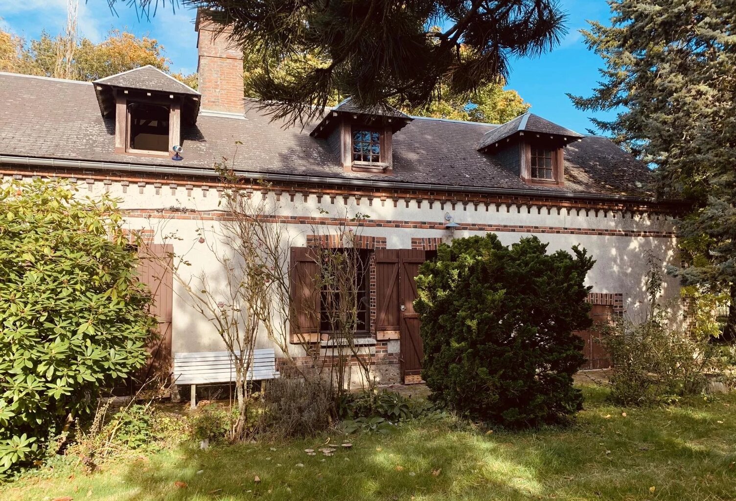 MAISON NORMANDE AVEC MARE PRIVATIVE — photo 1