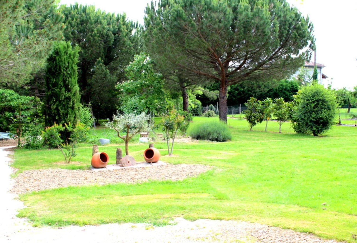 MAISON DE PLAIN PIED AVEC PARC ARBORE — photo 1