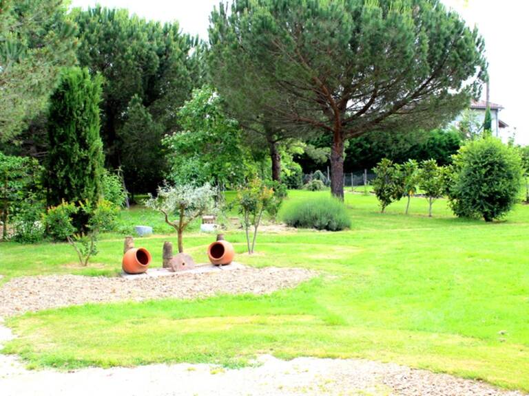 MAISON DE PLAIN PIED AVEC PARC ARBORE — photo 1